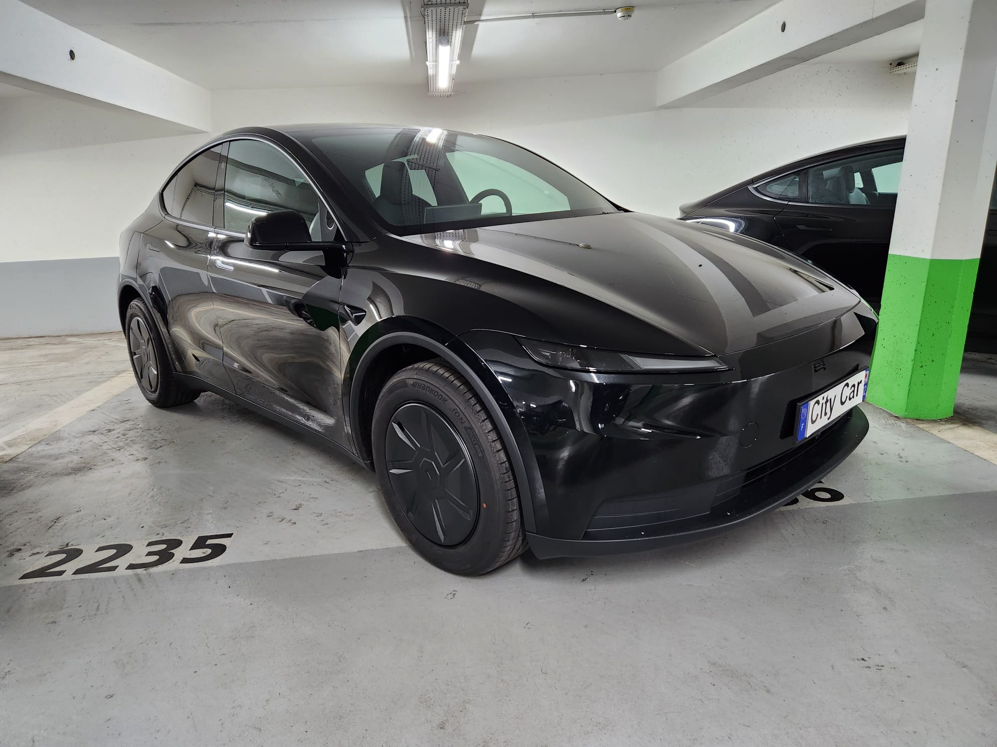 TESLA Y — rendu CityCar